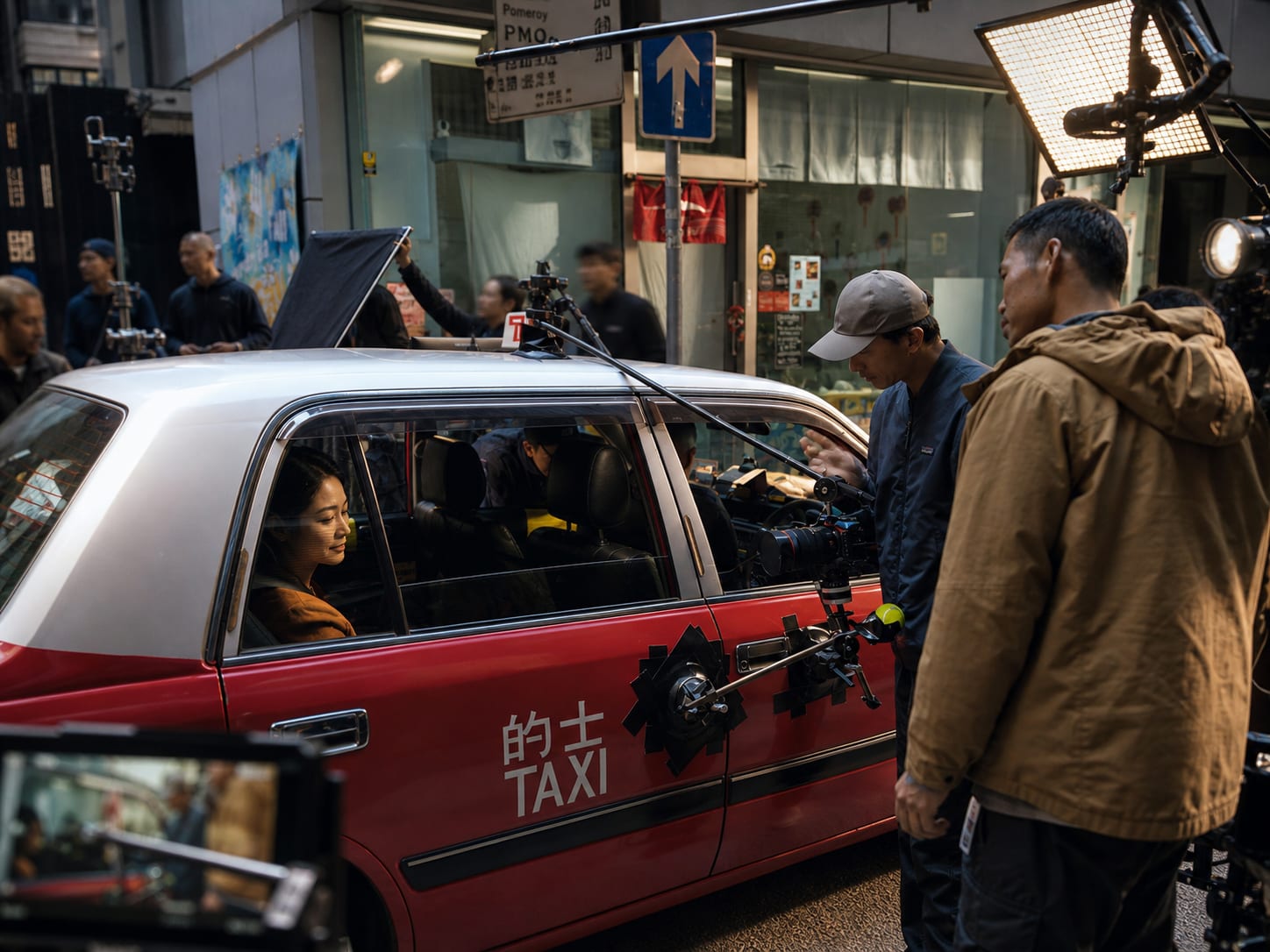 Bilingual video production team in Hong Kong.